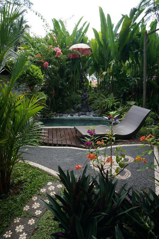 White Lotus Oasis Hotel Ubud Eksteriør billede